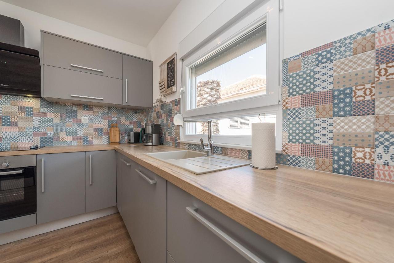 Apartament Dmarie *