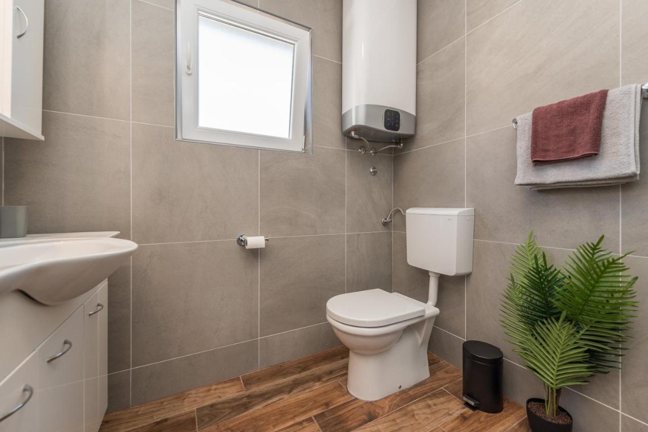 Dmarie Apartament *